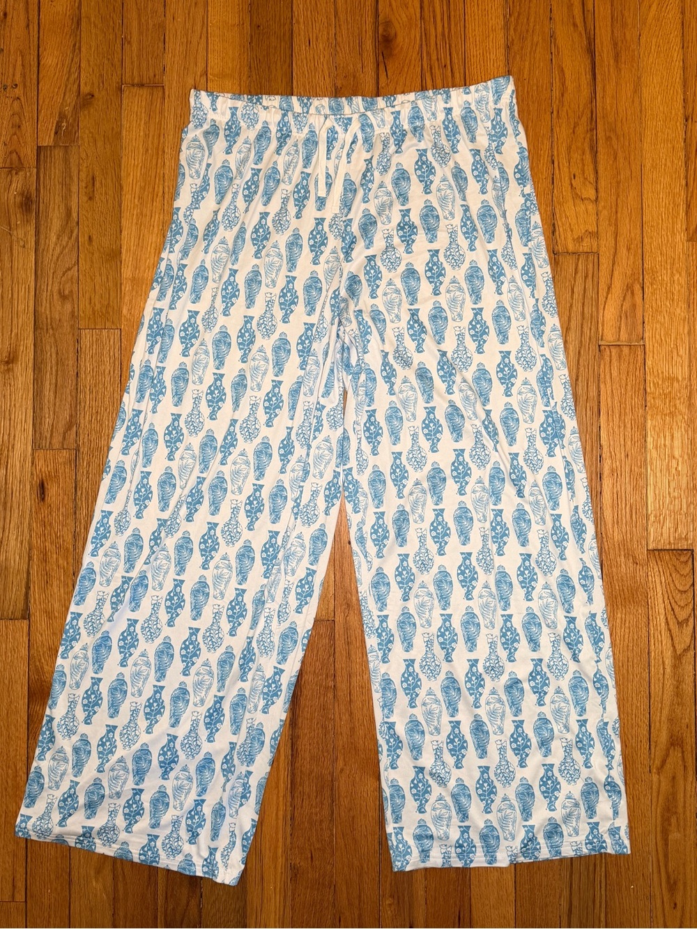 The Royal Standard Women’s Floral Pants XL Regular White Blue Print NWT